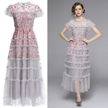 2023 Модерни Висококачествени Дамски рокли с бродерия на цветя За партита и вечеря, женствена рокля от лятната окото на тюл, Дълги халати за баня с рюшами на лактите