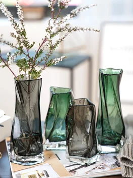 Европейският стил на творческа геометрична стъклена ваза за всекидневната, водна засаждане на растителни композиции, ваза за украса на масата, за декорация