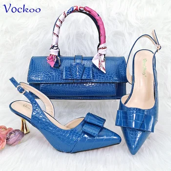 Модерен дизайнерски комплект от италиански обувки и чанти, удобни дамски обувки за зрели на ток от изкуствена кожа кралския син цвят